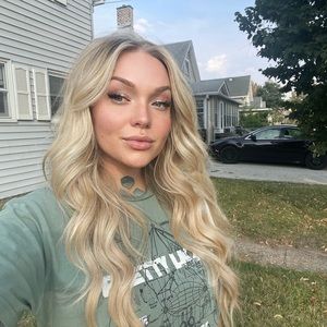 Meet your Posher, Gabrielle